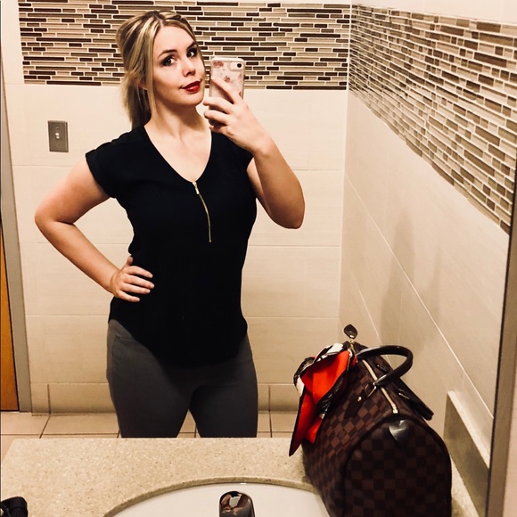 Meet your Posher, Amber - Picture 7 of 7